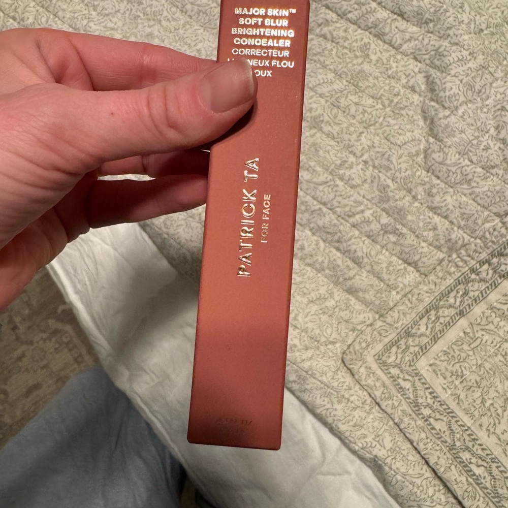 Patrick Ta major skin soft blur brightening concealer light 1